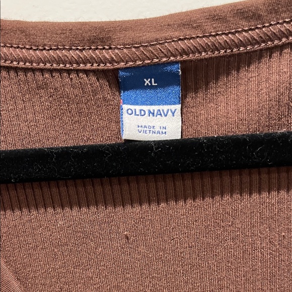 Old Navy Chocolate Brown Long Sleeve V-Neck Soft Top with Buttons - Picture 2 of 2